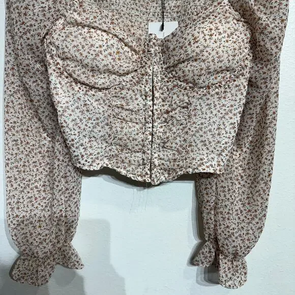Active USA Floral Ruched Cropped Blouse Long Sleeve Square Neck Sz M NWT - Picture 4 of 13